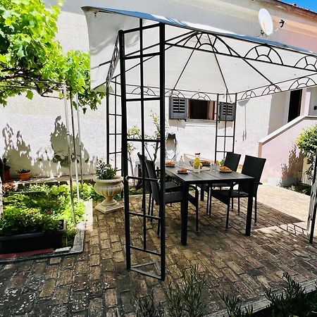 V&V Apartment Πούλα Εξωτερικό φωτογραφία